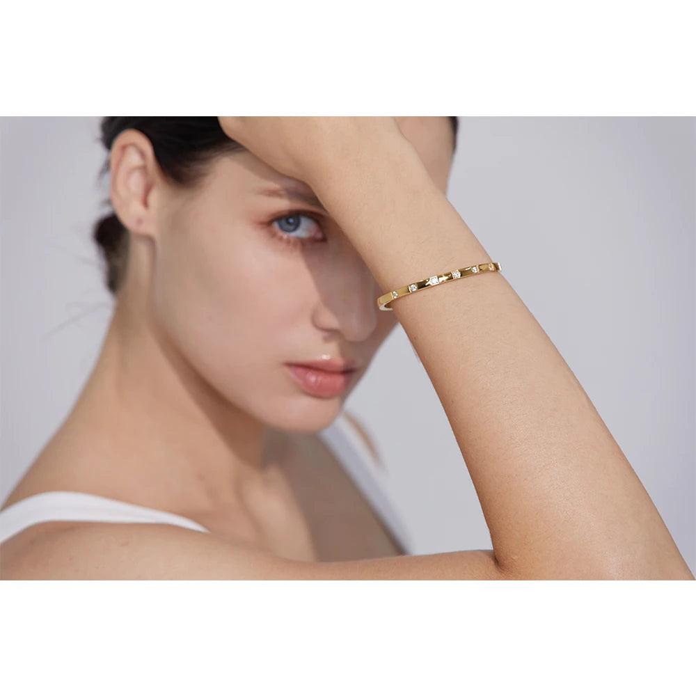 Yhpup elegante zircônia cúbica pulseira de pulso de aço inoxidável 18k banhado a ouro à prova dwaterproof água jóias para mulheres charme moda